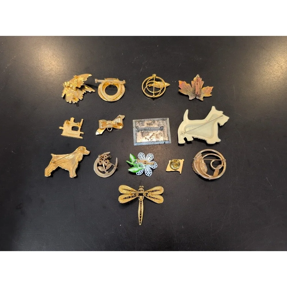 Lot Of 14 Vintage Pins Brooch Dragonfly American Flag Butterfly Sewing Dogs More - Picture 4 of 4